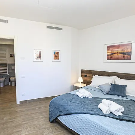 Real Italian Estate - Sunrise Apartment
